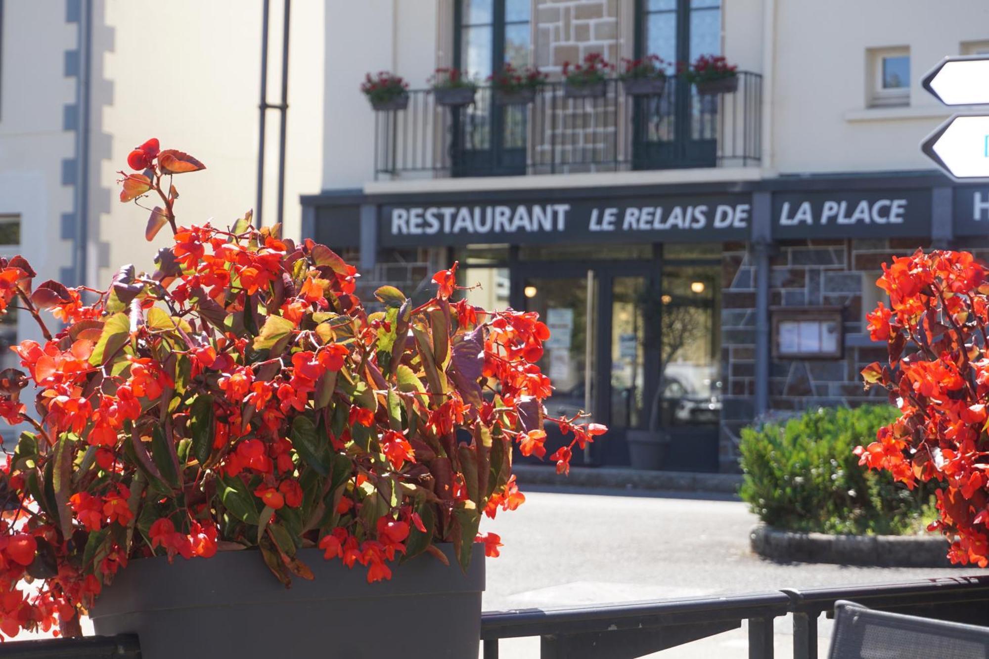 Le Relais De La Place Le Faou Exterior photo